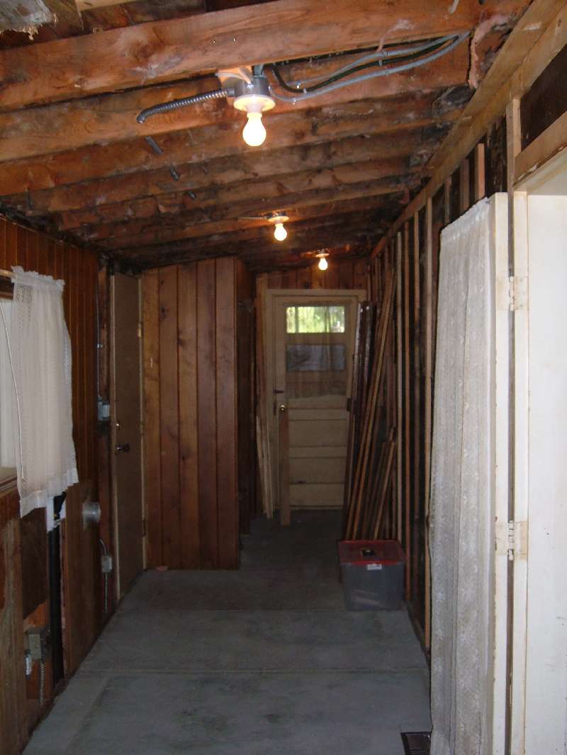 Fixing the Retro-House electrical.