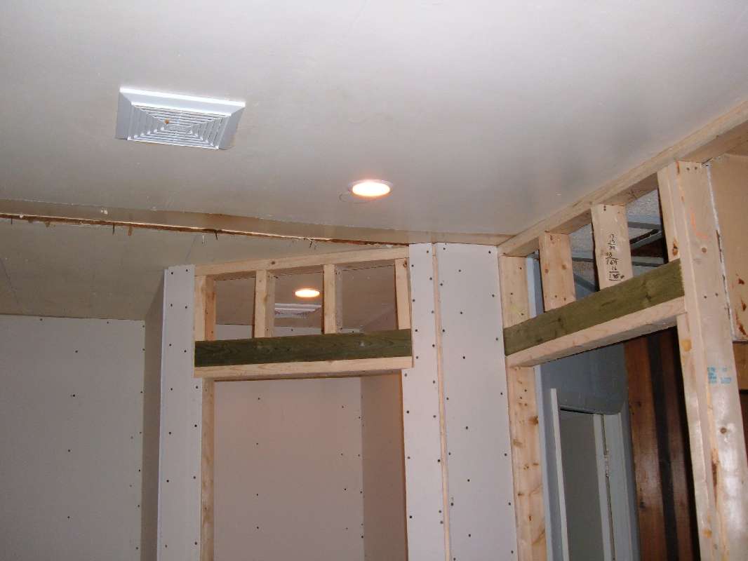 Fixing the Retro-House electrical.