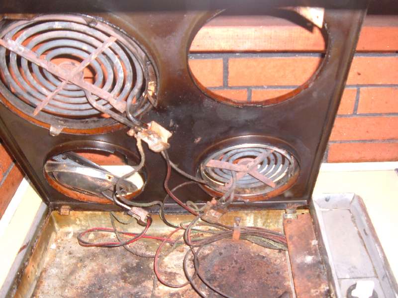 Original Kitchen Cooktop.