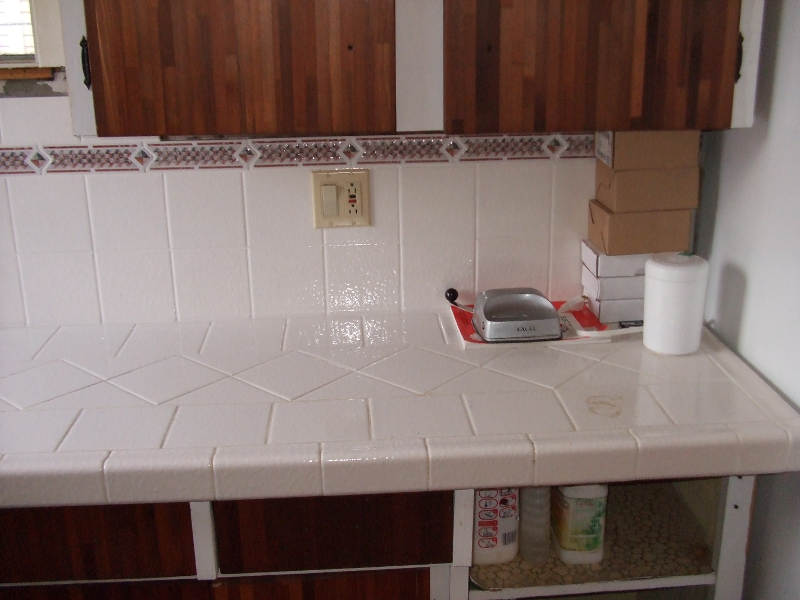 Tiling The Kitchen Counters.