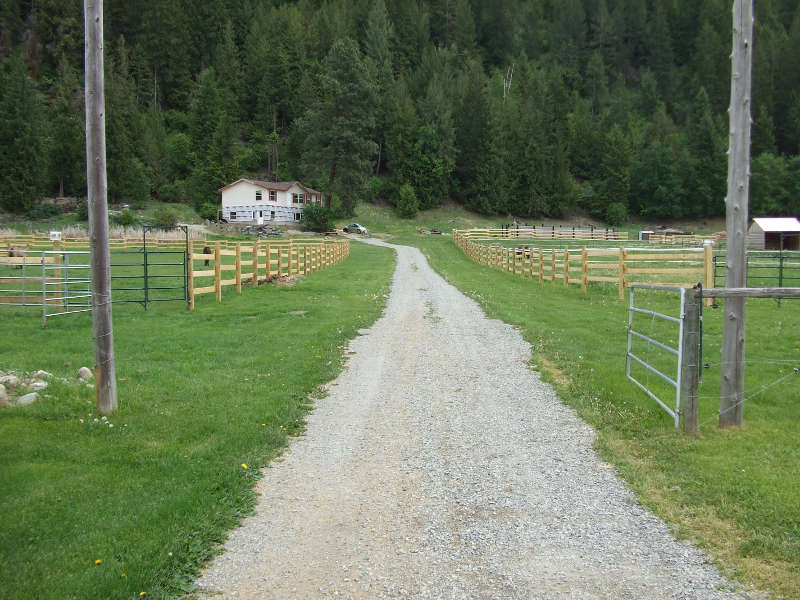 New Fence Driveway.